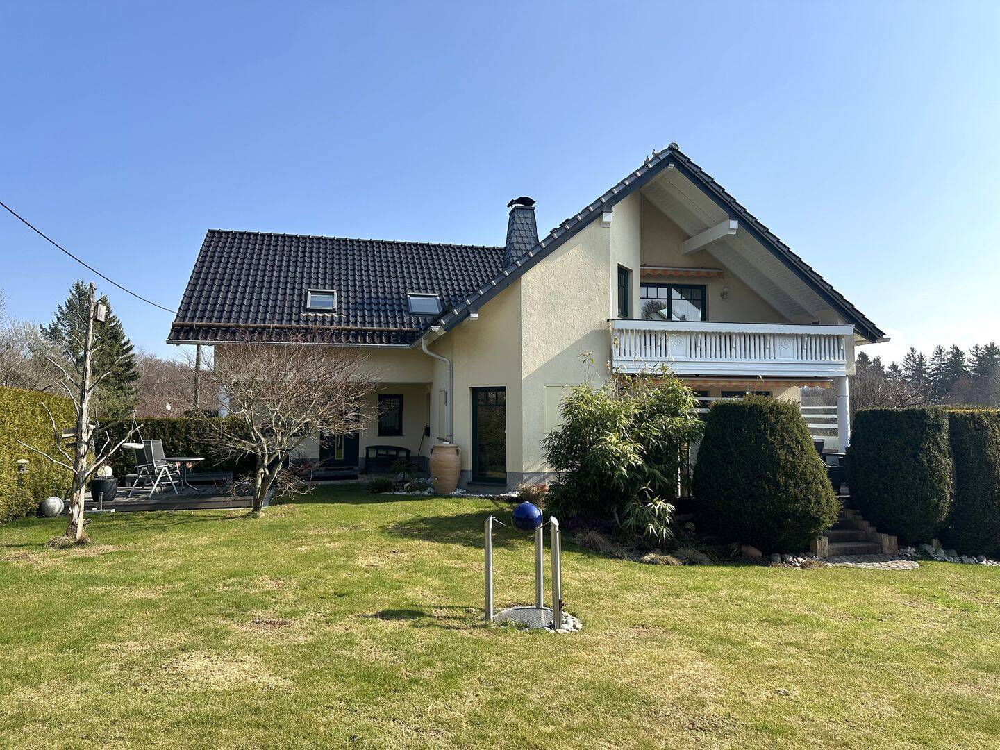 Plauen-Bestlage: Modernes Zweifamilienhaus mit Einliegerwohnung – Plauen – Vorschaubild 2