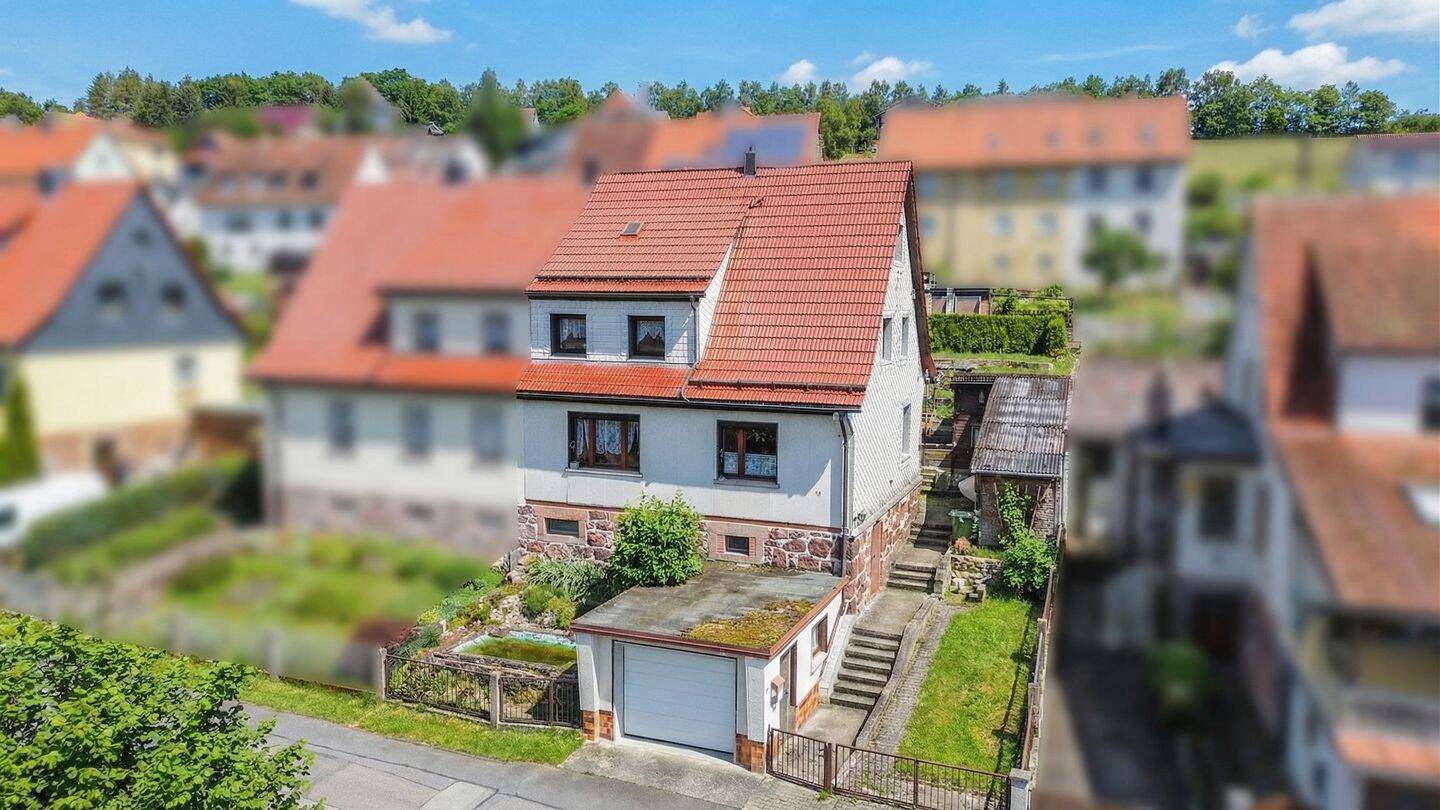 Gestalten Sie Ihr Traumhaus - Doppelhaushälfte in Steinbach-Hallenberg mit Garage – Steinbach-Hallenberg – Bild 1 von 9