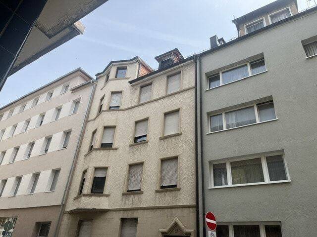 Charmante Dachgeschosswohnung mit schönem Ausblick in Pforzheim