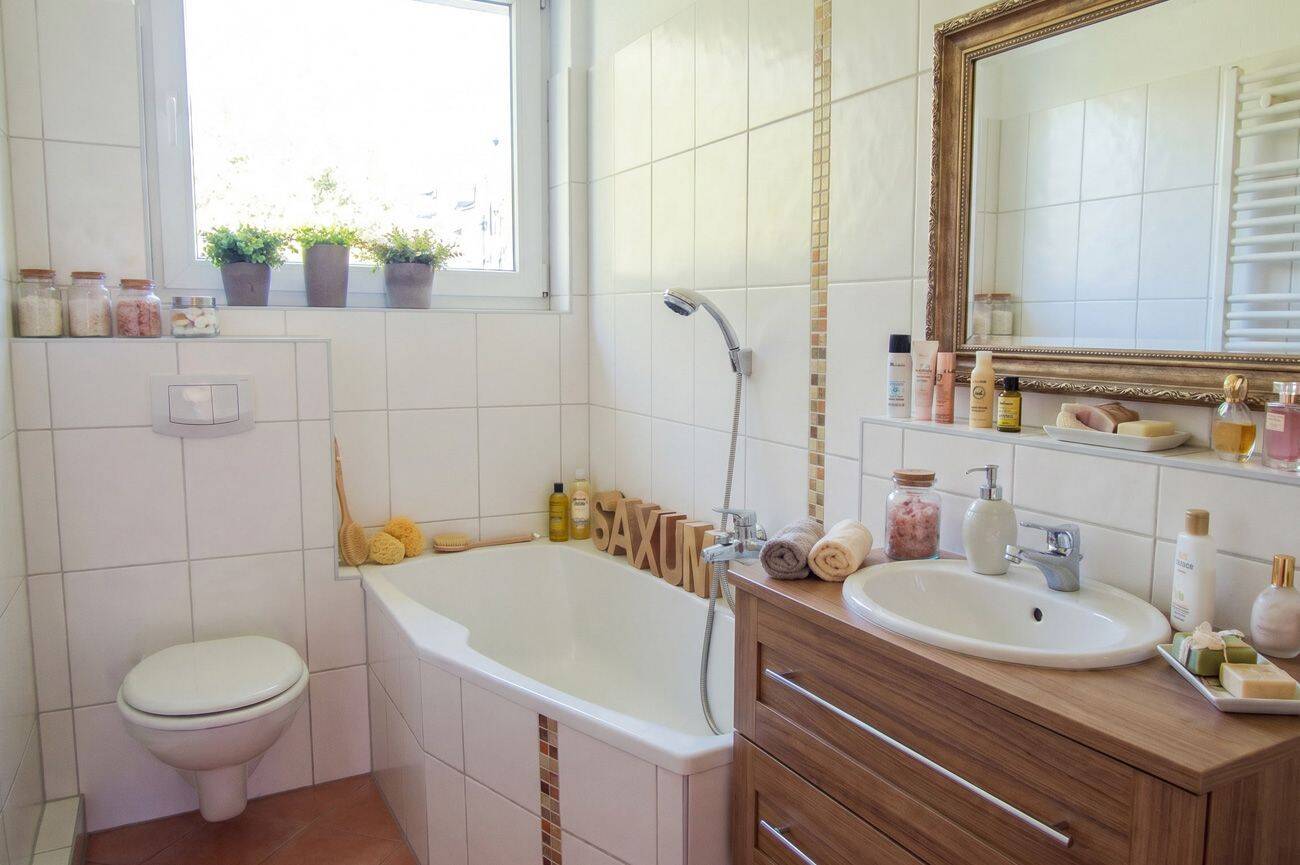 die Stadt zum Greifen nahe - helle 3 Zimmer mit großem Südbalkon, Tageslichtbad und Einbauküche – Chemnitz – Vorschaubild 7