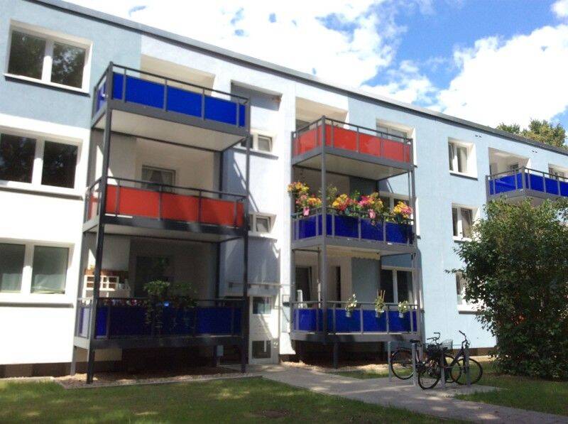 Ab sofort bezugsfertig! Sanierte 3 - Zimmer Wohnung mit Balkon