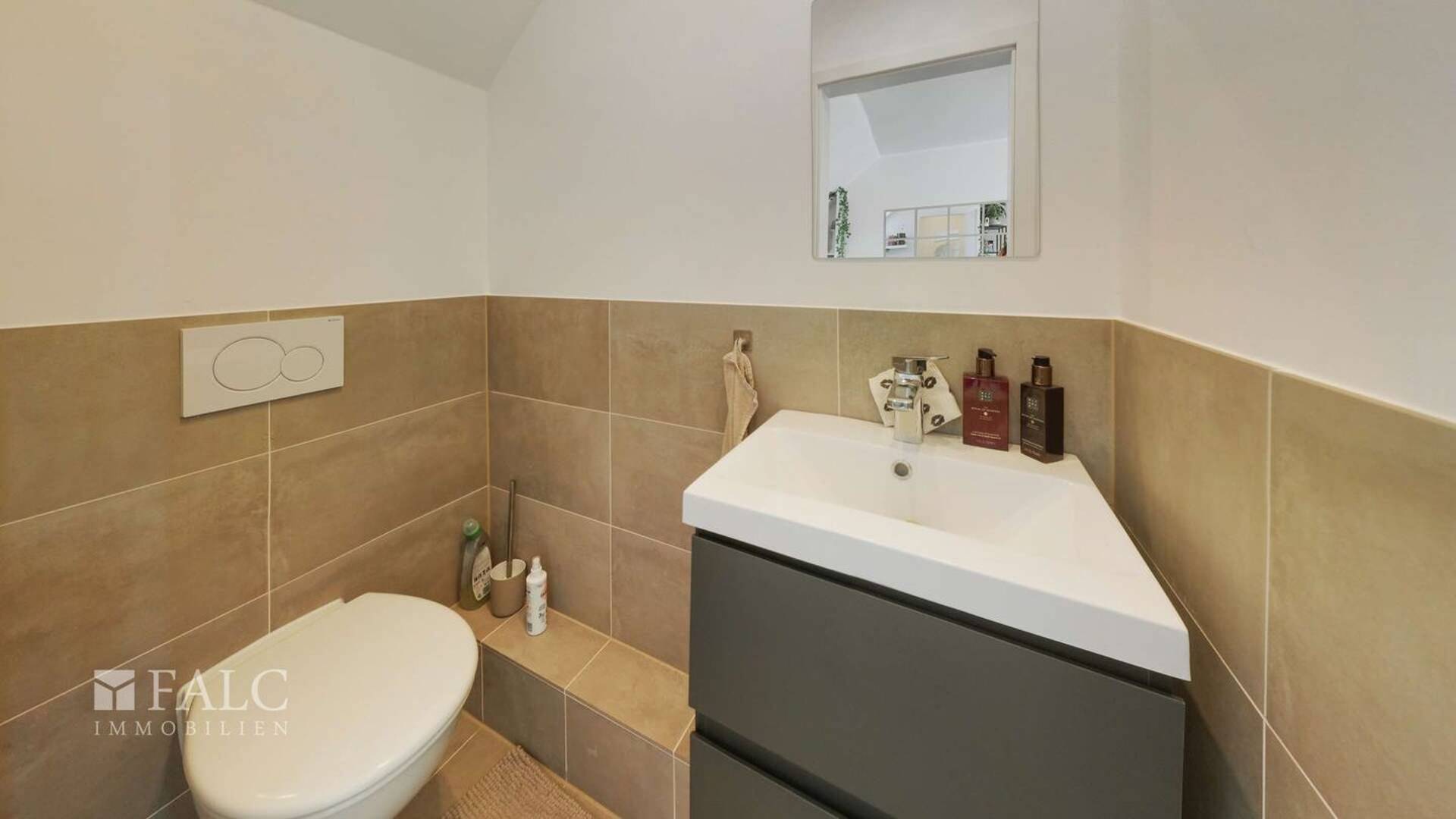 Mehrfamilienhaus in 50668 Köln mit 451 m² kaufen