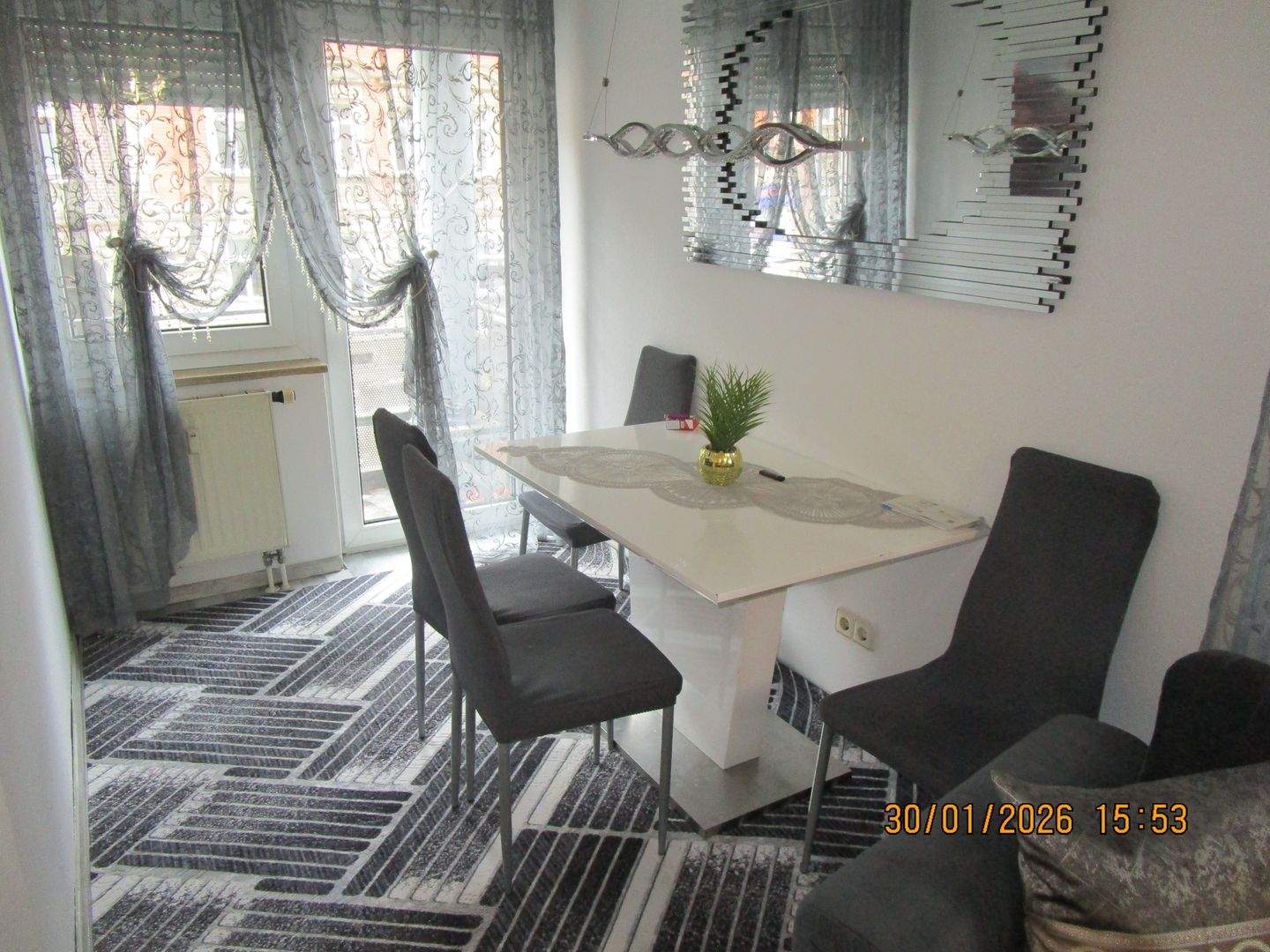 Attraktive 3 Zimmer Wohnung mit Balkon und Tiefgaragenstellplatz in zentraler Nürnberger Citylage zu verkaufen