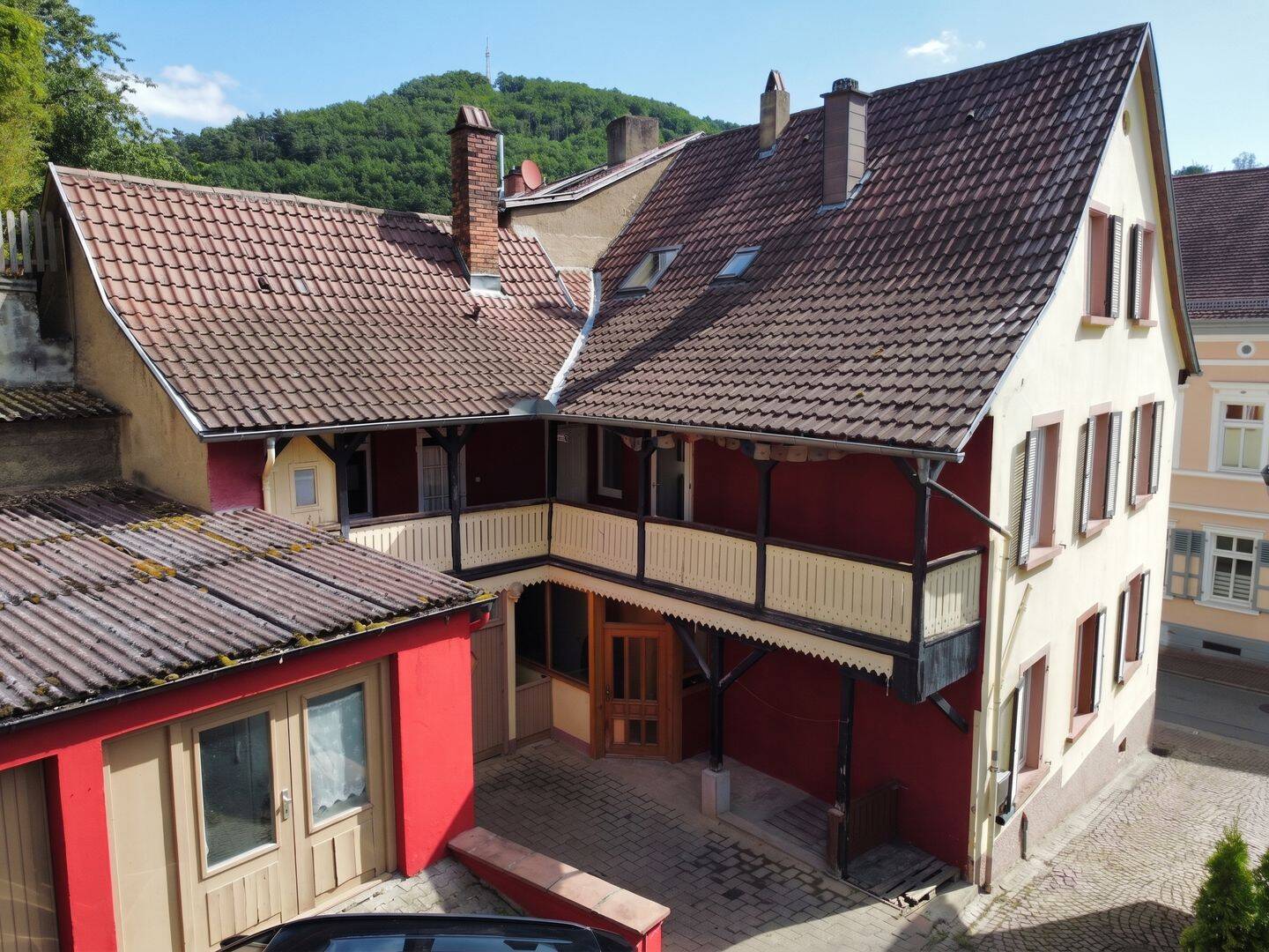 Stadthaus von 1832 im historischen Stadtkern von Wolfstein – Wolfstein – Vorschaubild 2