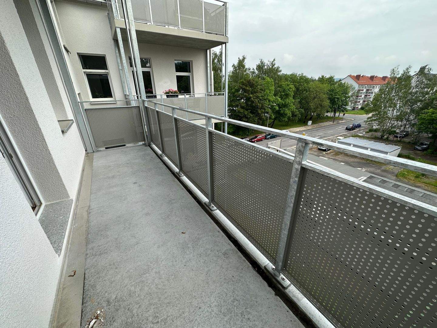 3.. OG + großer Balkon - WG-gerecht - 1. Monat kaltmietfrei – Chemnitz – Vorschaubild 2