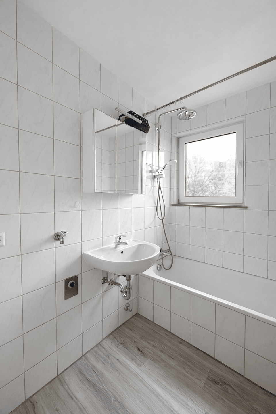 Charmante 3,5-Zimmer-Wohnung mit Terrasse in ruhiger Lage – Schorndorf – Vorschaubild 9