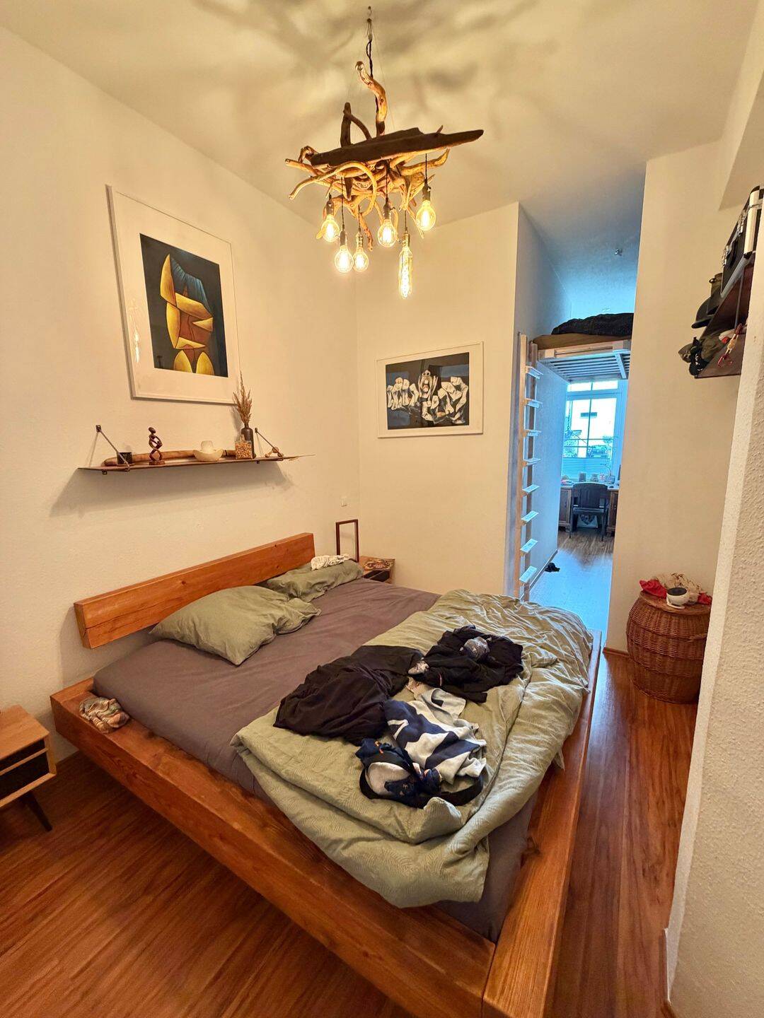 Markante 2,5-Zimmer-Wohnung mit Balkon, Einbauküche und Stellplatz in ruhiger Lage – Dresden – Vorschaubild 8