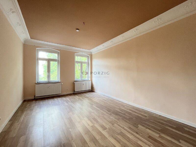 Großzügig, hell, grün - 2-Zimmer-Wohnung mit Balkon und Einbauküche – Chemnitz – Vorschaubild 2