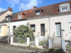 PURNHAGEN-IMMOBILIEN - Reihenmittelhaus in ruhiger Nebenstraße von Bremen-Gröpelingen!