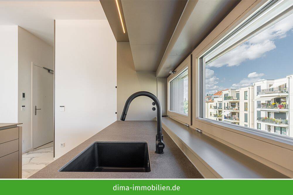 Penthouse im Hinterhaus mit großer Sonnen-Terrasse, Kamin, Einbauküche, TG-Stellplätzen u.v.m. – Leipzig – Vorschaubild 6