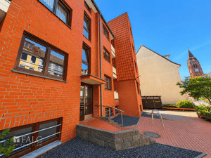 Gepflegte 2-Zimmer-ETW mit Balkon, Stellplatz und EBK - ideal für Eigennutzer und Kapitalanleger – 27576 Bremerhaven – Vorschaubild 2
