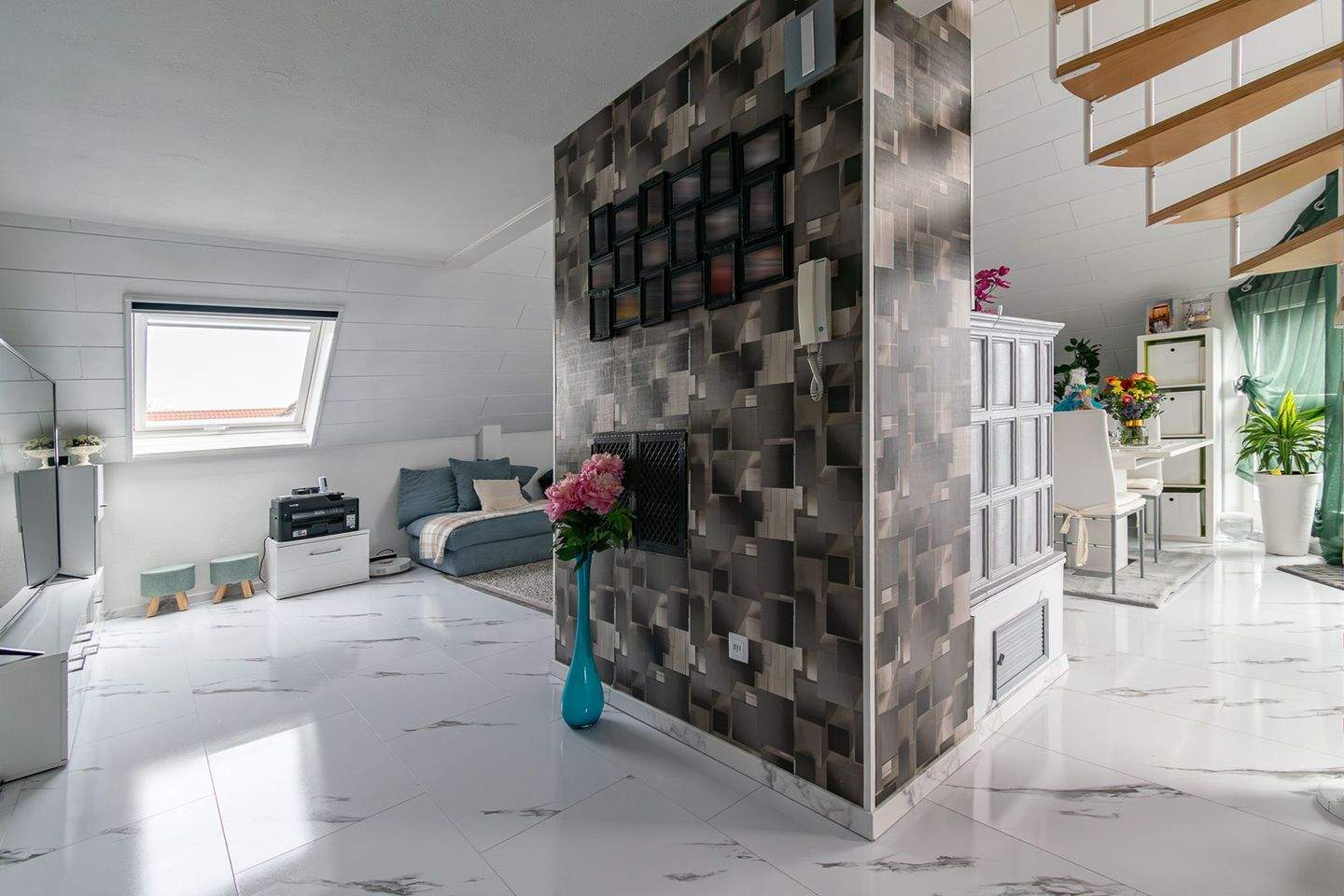 Maisonette-Wohnung mit Empore, Dachterrasse und beeindruckender Berg- und Seesicht! – Tettnang – Vorschaubild 9