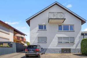 Einziehen und wohlfühlen - renovierte 4-Zimmer-Wohnung mit großem Balkon, EBK und Stellplatz – 76547 Sinzheim – Vorschaubild 1