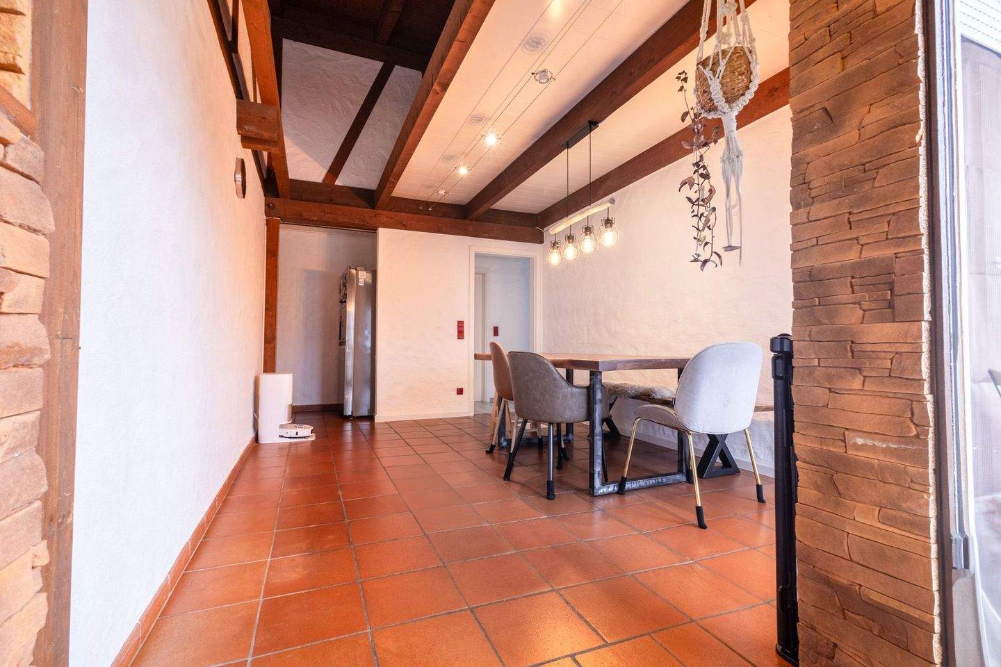 Großzügiges Split-Level-Einfamilienhaus mit Pool & Einliegerwohnung – Wohnen mit Charakter – Singen (Hohentwiel) – Vorschaubild 7