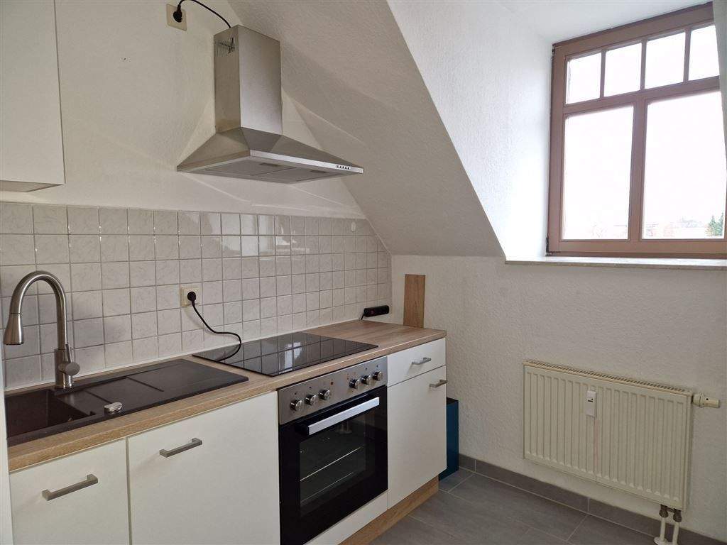 ***3-Zimmer-Maisonette mit Einbauküche, Dachbalkon + Lift *** – Chemnitz – Vorschaubild 2