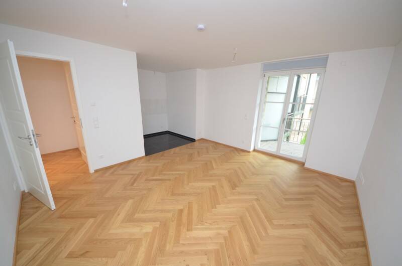 Traumhafte Wohnung mit Balkon, Fußbodenheizung und Parkettboden! – Chemnitz – Vorschaubild 4
