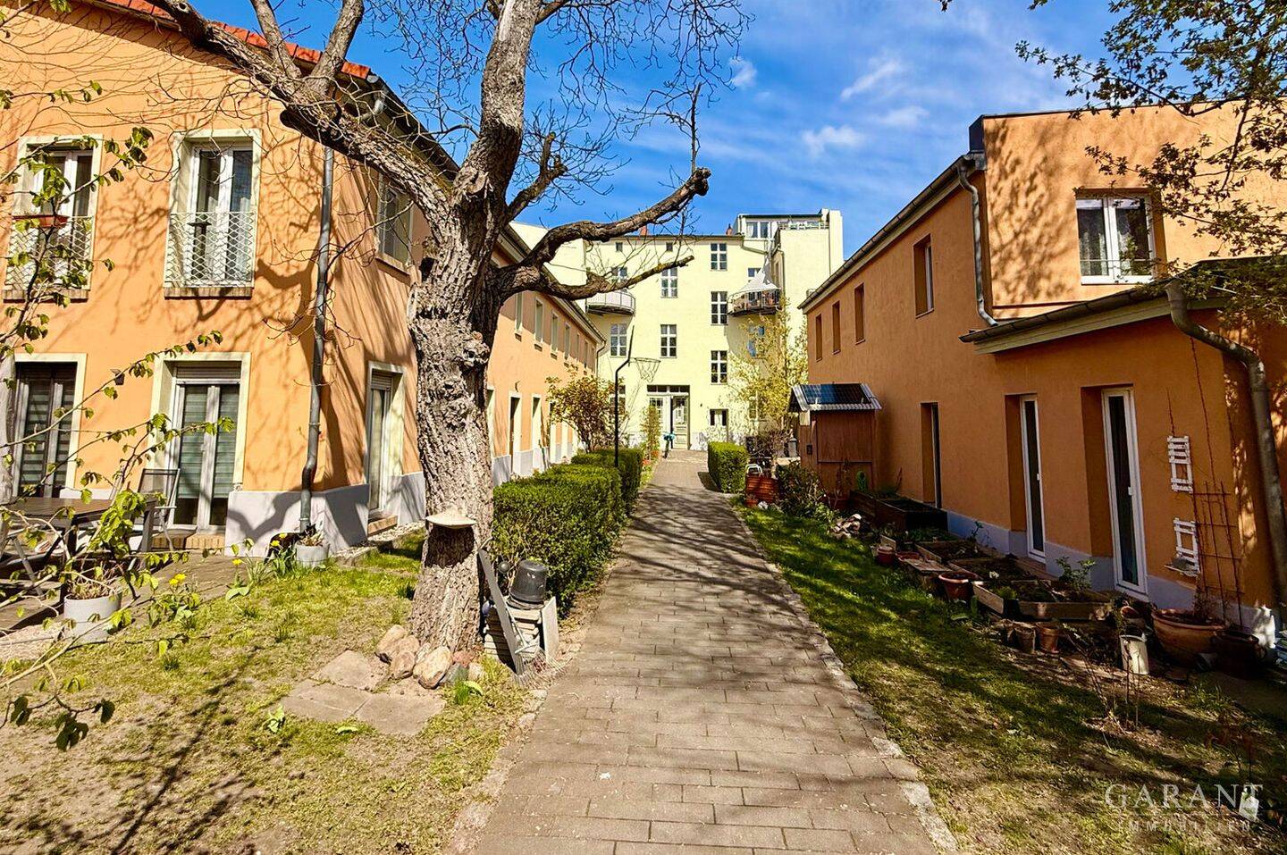 Zentral gelegenes Mehrfamilienhaus in Potsdam Babelsberg! – Potsdam – Vorschaubild 2