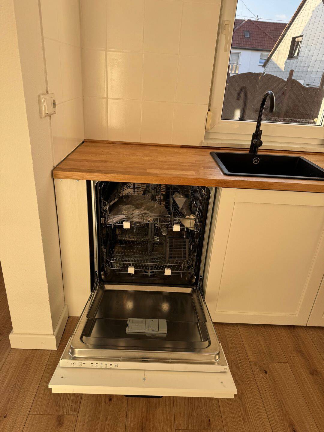 Tolles freistehendes Apartment mit eigenem Garten und Garage – Saarbrücken – Vorschaubild 6