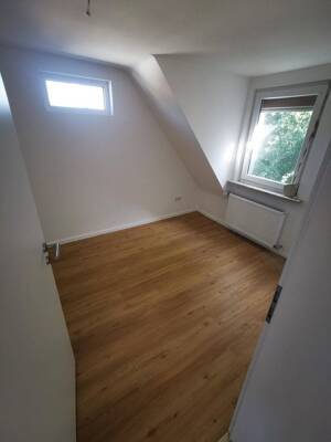 neuwertige Dachgeschosswohnung mit Dachterrasse in Mainz-Finthen - hell, ruhig und charmant – 55126 Mainz – Vorschaubild 7