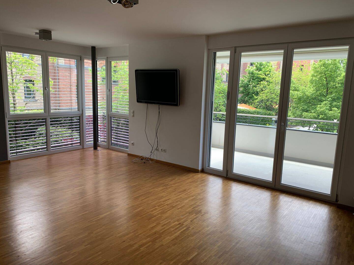 Ab 15. JUNI zu vermieten: 3-Zimmer-Wohnung mit Balkon im Prinz-Karl-Park – Augsburg – Vorschaubild 5