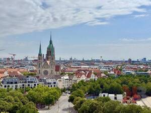 Über den Dächern Münchens – helles Apartment mit Balkon und beeindruckendem Stadtblick – 80339 München – Vorschaubild 3