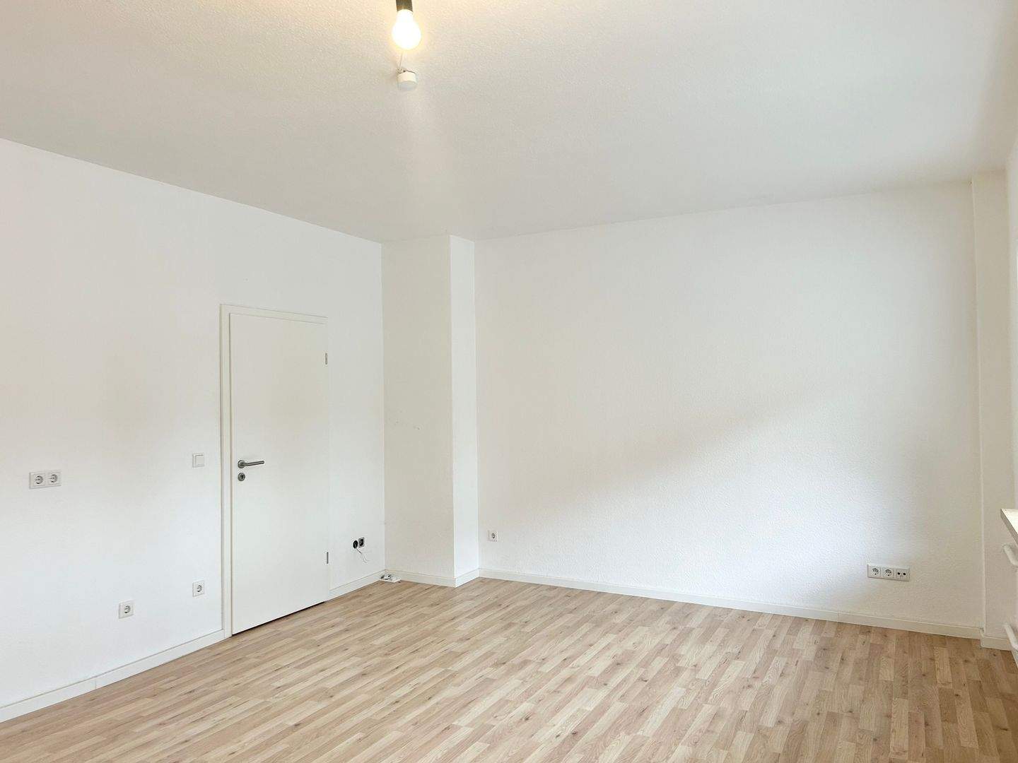 ***CITY WOHNEN*** TOP GEPFLEGTE 3 ZIMMER WOHNUNG MIT CHARME – Nürnberg – Vorschaubild 6
