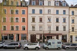 Stilvolle Altbauwohnung mit modernem Komfort in begehrter Lage von München – 81675 München – Vorschaubild 1