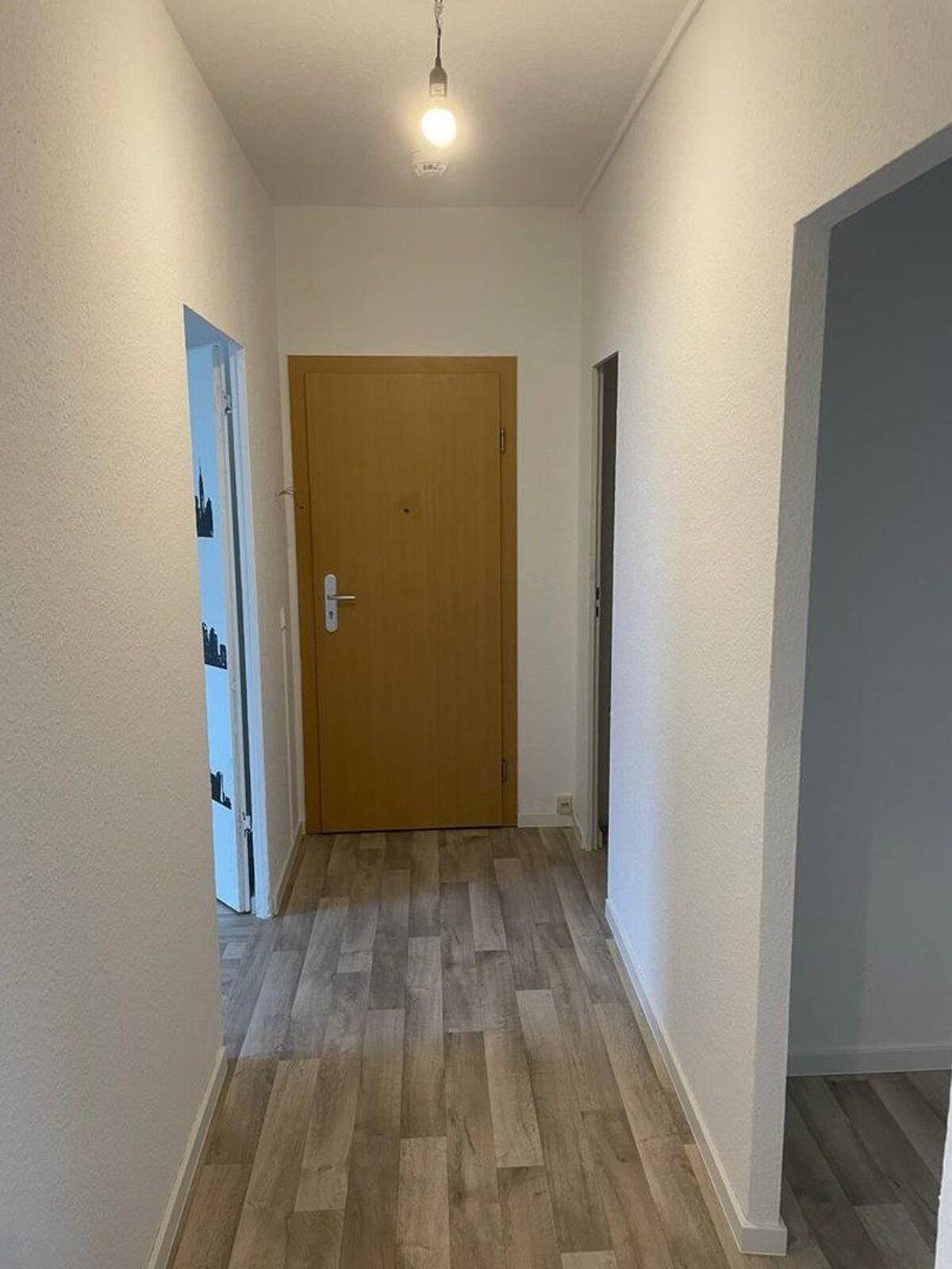 Frisch renovierte und helle 3-Zi. Whg. mit Balkon in Walddrehna – 15926 Heideblick – Bild 1 von 8
