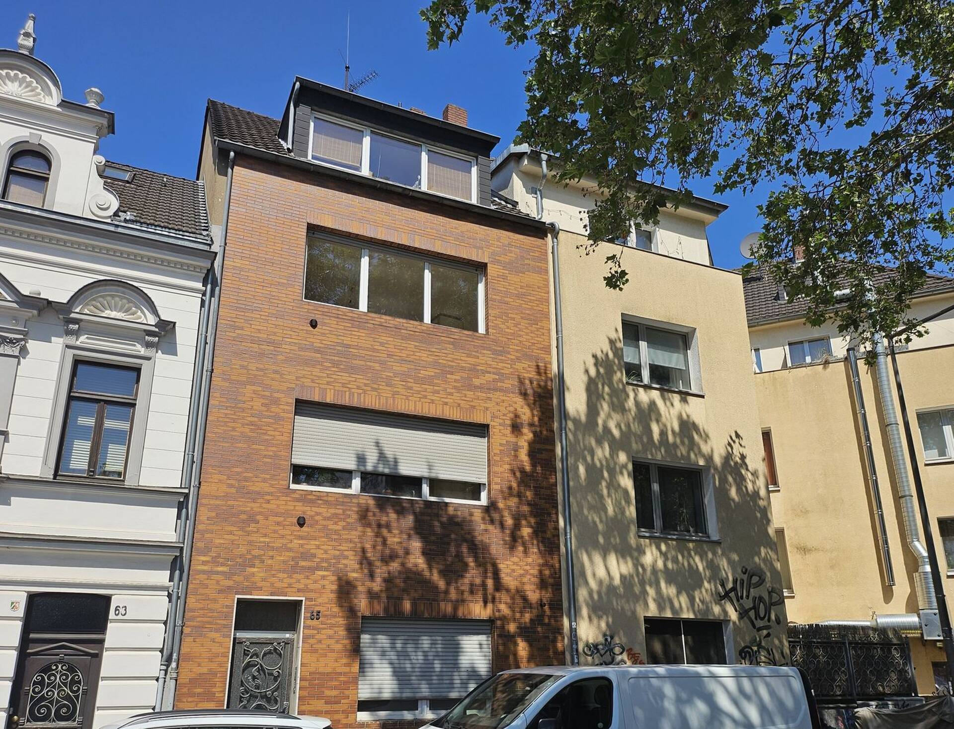 Mehrfamilienhaus in 50825 Köln mit 203 m² kaufen
