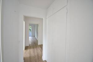 Idealer Grundriss! Renovierte 3-Zimmer-Whg mit Balkon & Garage – 40627 Düsseldorf – Vorschaubild 4
