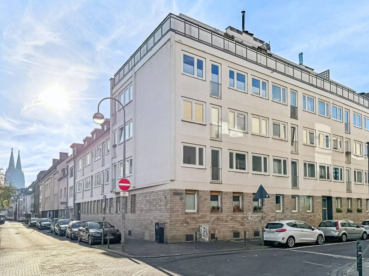 2-Zimmer-Wohnung in zentraler Lage im Gereonsviertel mit Domblick in Köln – 50670 Köln – Bild 1 von 9