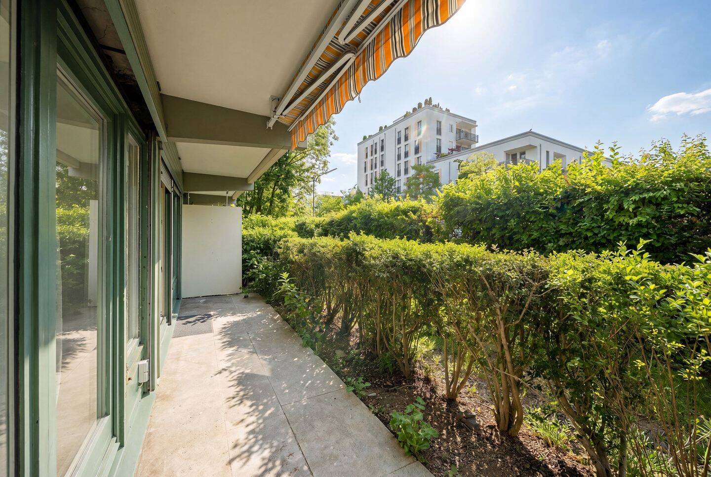 Renovierungsbedürftige 2-Zimmer-Wohnung am Petuelpark