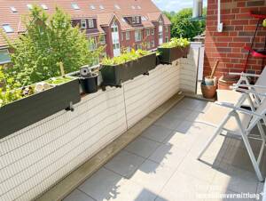 Wohnen auf zwei Ebenen - gepflegte Maisonette mit Balkon und TG-Stellplatz – 22523 Hamburg – Vorschaubild 4