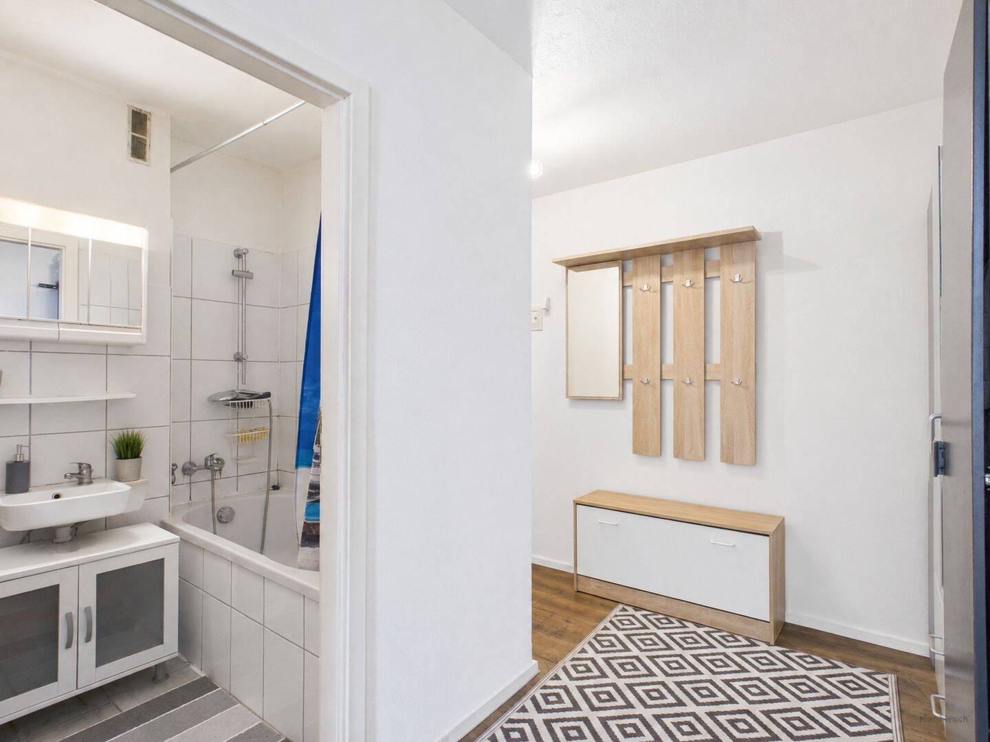 Bezugsfreie Erdgeschosswohnung mit Garten - Ideal für Kapitalanleger – München – Vorschaubild 3