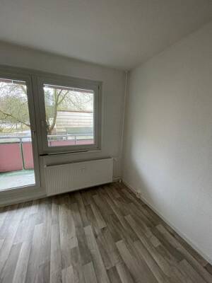 Frisch renovierte und helle 3-Zi. Whg. mit Balkon in Walddrehna – 15926 Heideblick – Vorschaubild 3