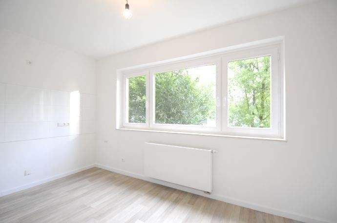 Seniorenfreundliche, wunderschöne, hochwertig sanierte 3-Raum-Wohnung mit begehbarer Dusche, Gäste-WC, Sonnenbalkon, Stellplatz – Essen – Vorschaubild 6