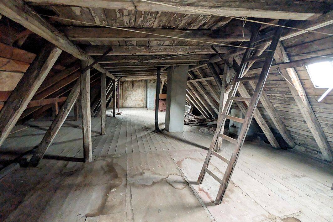 Wohnen und Entwickeln - Eigentumswohnung mit ausbaufähigem Dachgeschossrohling – Plauen – Vorschaubild 3