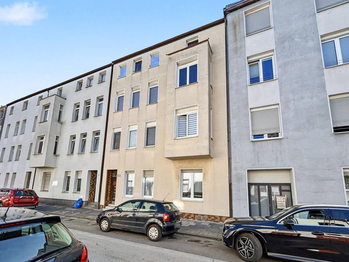 Charmante 3-Zimmer-Dachgeschosswohnung in Duisburg-Wanheimerort – 47055 Duisburg – Bild 1 von 9