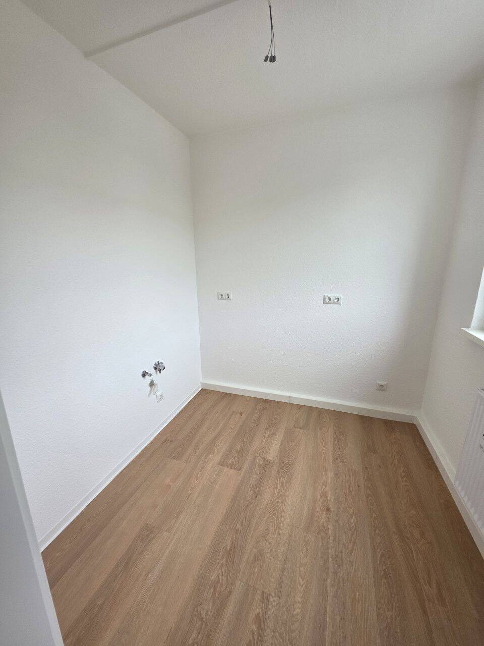 2 Raum Wohnung mit Balkon – Magdeburg – Vorschaubild 5