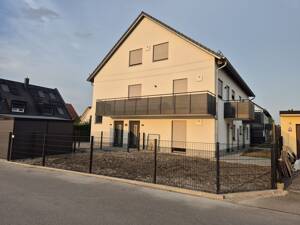 *NEUBAU / ERSTBEZUG* moderne Split-Level-Wohnung mit 85qm Gartenanteil zur Miete