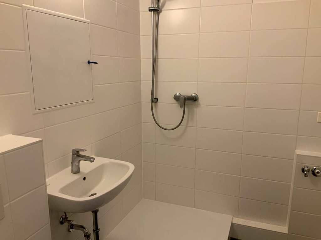 Senioren aufgepasst: 1-Raumwohnung mit separater Küche und ebenerdiger Dusche Hochparterre