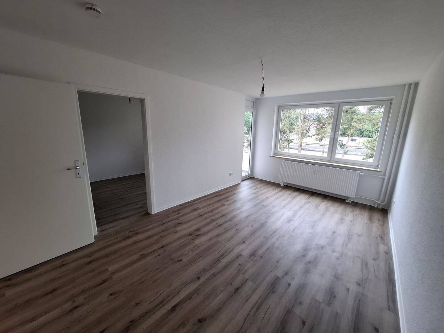 Einziehen und wohlfühlen - modernisierte 2-Zimmerwohnung mit Balkon zur Miete - Wentzel Dr – Lübeck – Vorschaubild 2