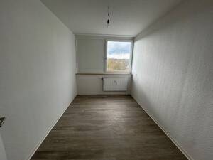 Ansprechende, großzügige 3-Zimmer-Wohnung mit Wand und Bodenbelag – 44357 Dortmund – Vorschaubild 6
