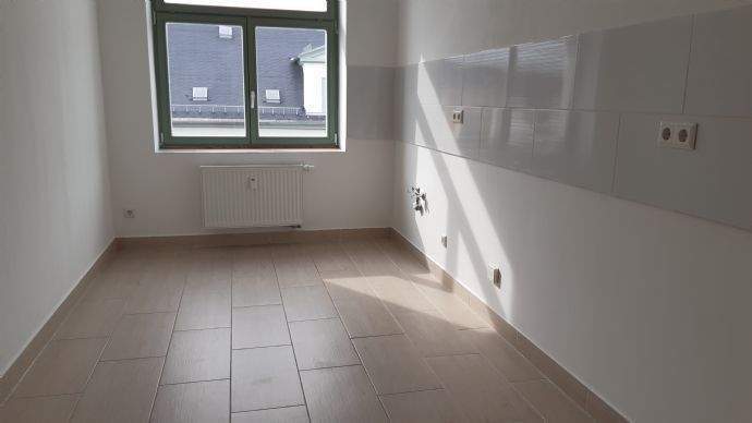 4-Zimmer-Dachgeschoss-Maisonette mit Blick ins Grüne, mit Balkon – Chemnitz – Vorschaubild 9