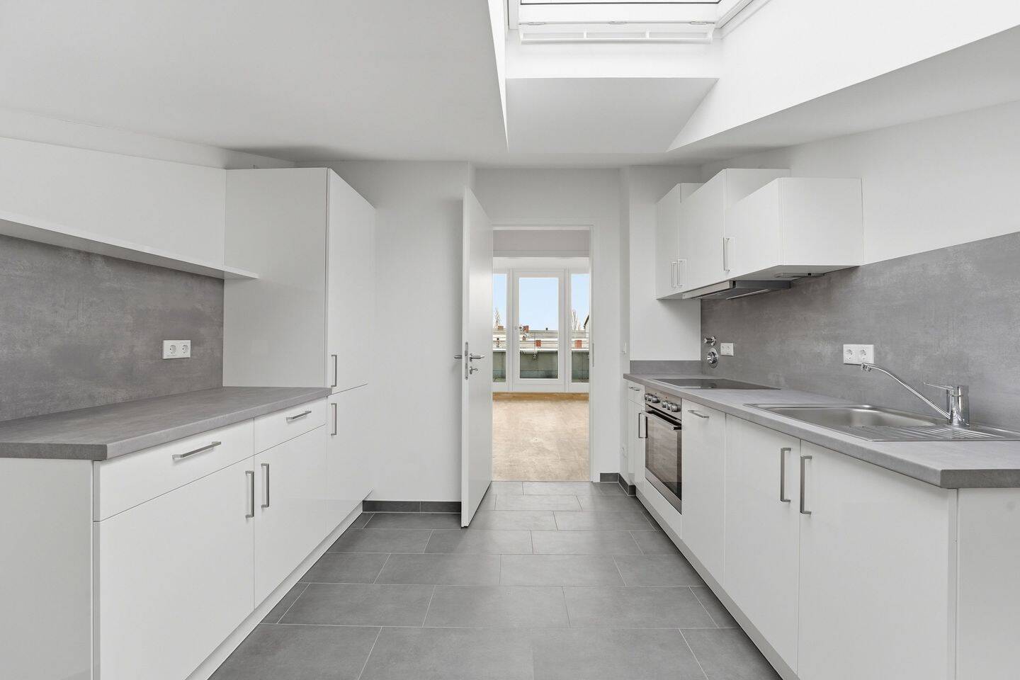 Wohnen über den Dächern Spandaus - Moderne 3-Zimmer-Dachgeschosswohnung – Berlin – Vorschaubild 8