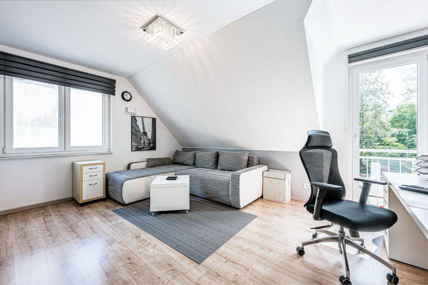 Modernes Einfamilienhaus mit Pool, Wellnessbereich, 168 m² Nebengebäude und Zugang zur Nuthe – Potsdam – Vorschaubild 9