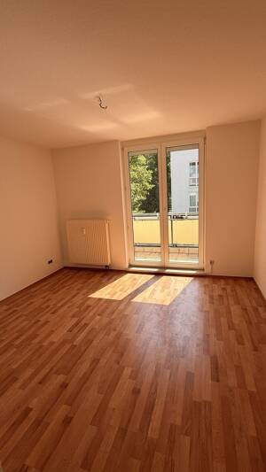 Schicke 3-Zimmer-Wohnung mit Balkon & TG-Stellplatz – 99097 Erfurt – Vorschaubild 8