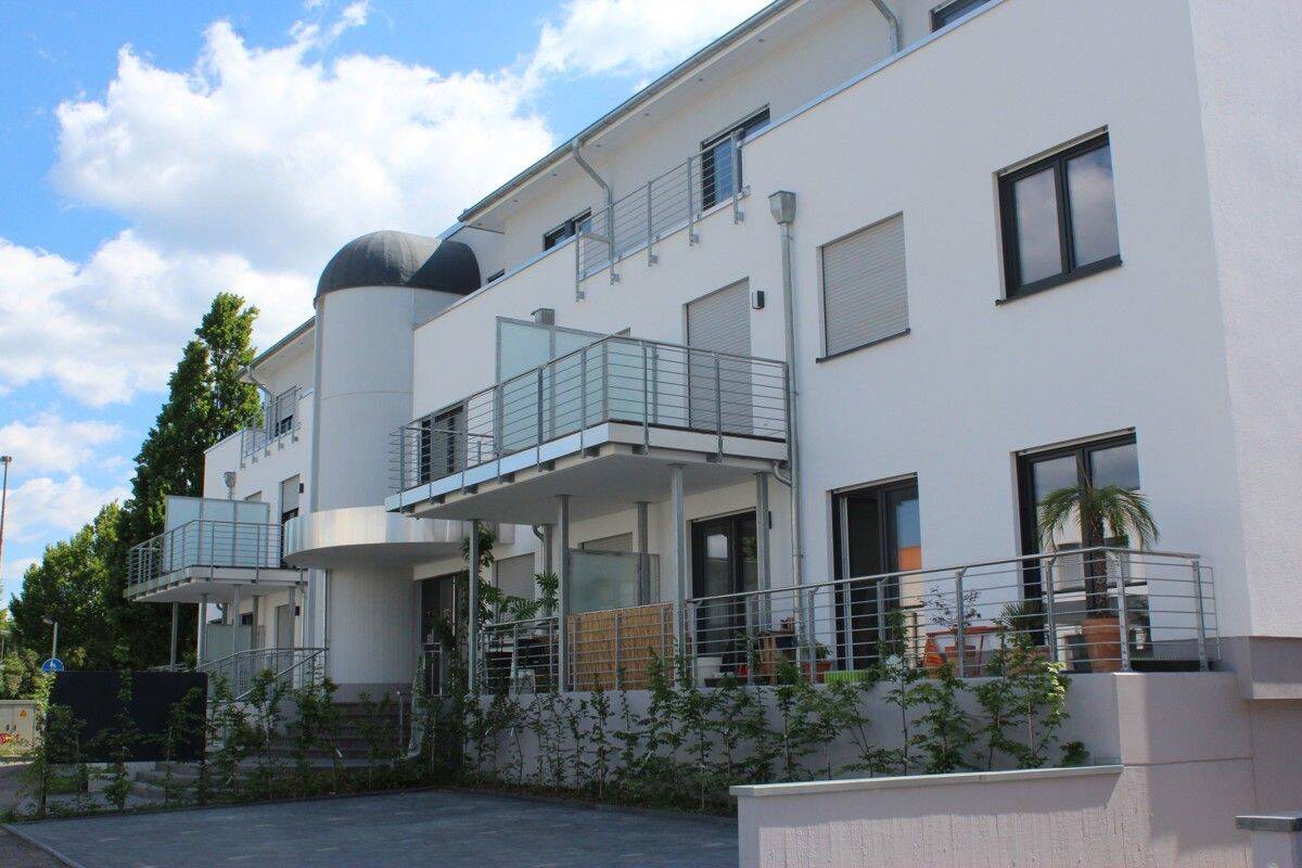 Repräsentative 2 Zimmer Penthousewohnung mit großer Dachterrasse und herrlichem Ausblick! – Bonn – Vorschaubild 2