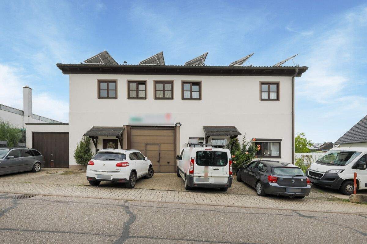 Attraktives Wohn- und Geschäftshaus mit Halle, Dachterrasse und PV-Anlage in Pforzheim-Würm! – Pforzheim – Bild 1 von 9