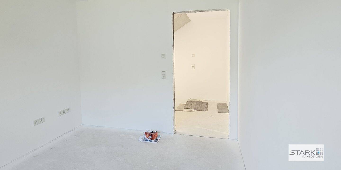 Erstbezug: Moderne Doppelhaushälfte mit Garten, Wärmepumpe und viel Platz für die Familie – Giebelstadt – Vorschaubild 9